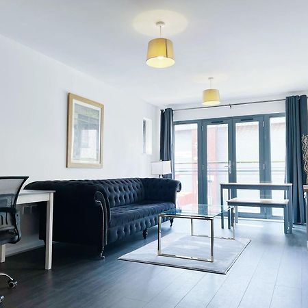 Comfort Seaside Two-Bedroom Apt 스완지 외부 사진
