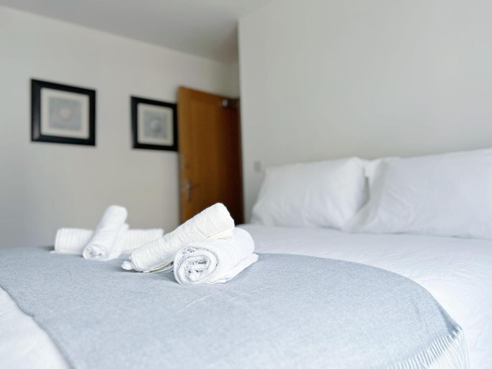 Comfort Seaside Two-Bedroom Apt 스완지 외부 사진