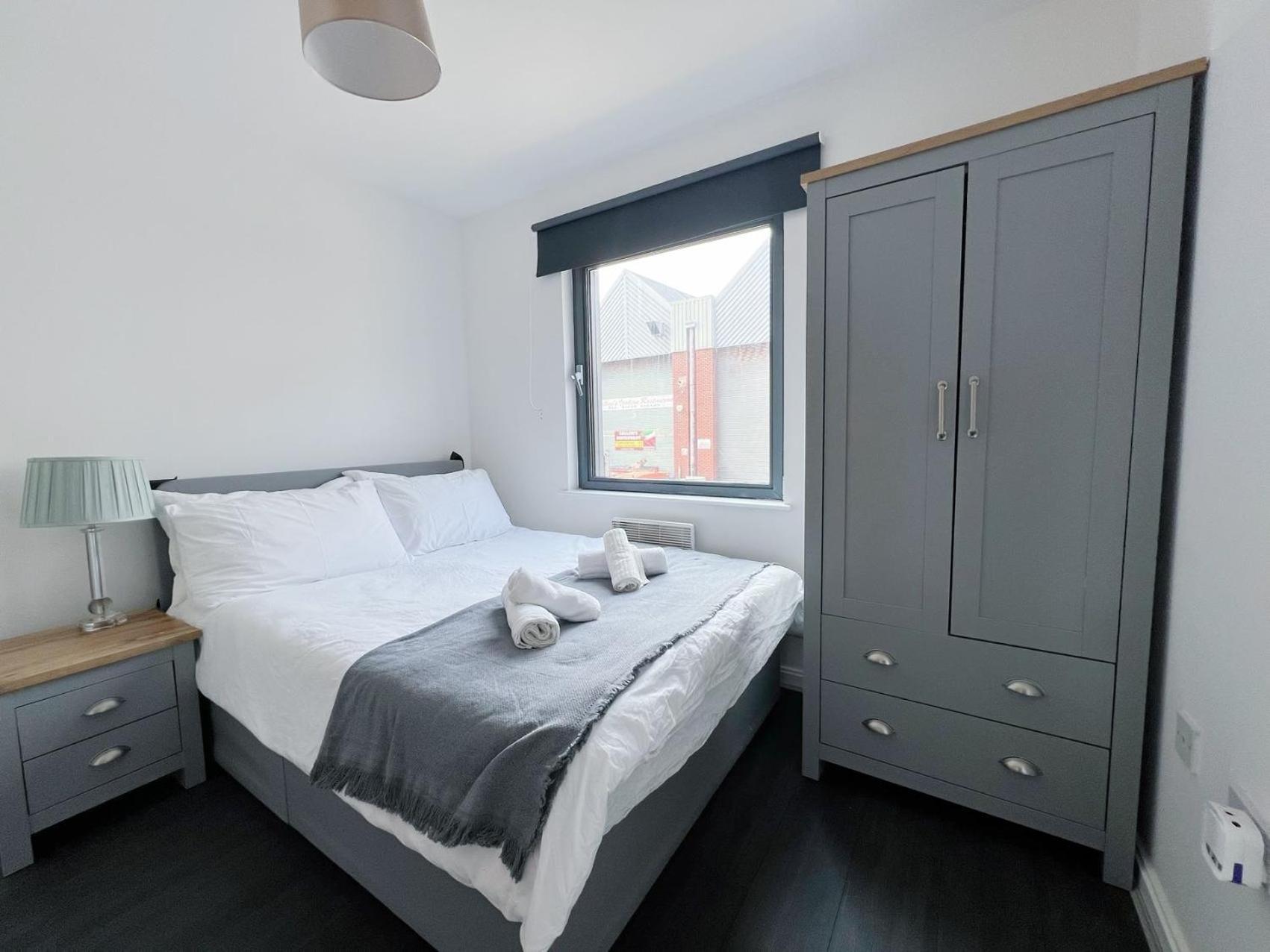 Comfort Seaside Two-Bedroom Apt 스완지 외부 사진