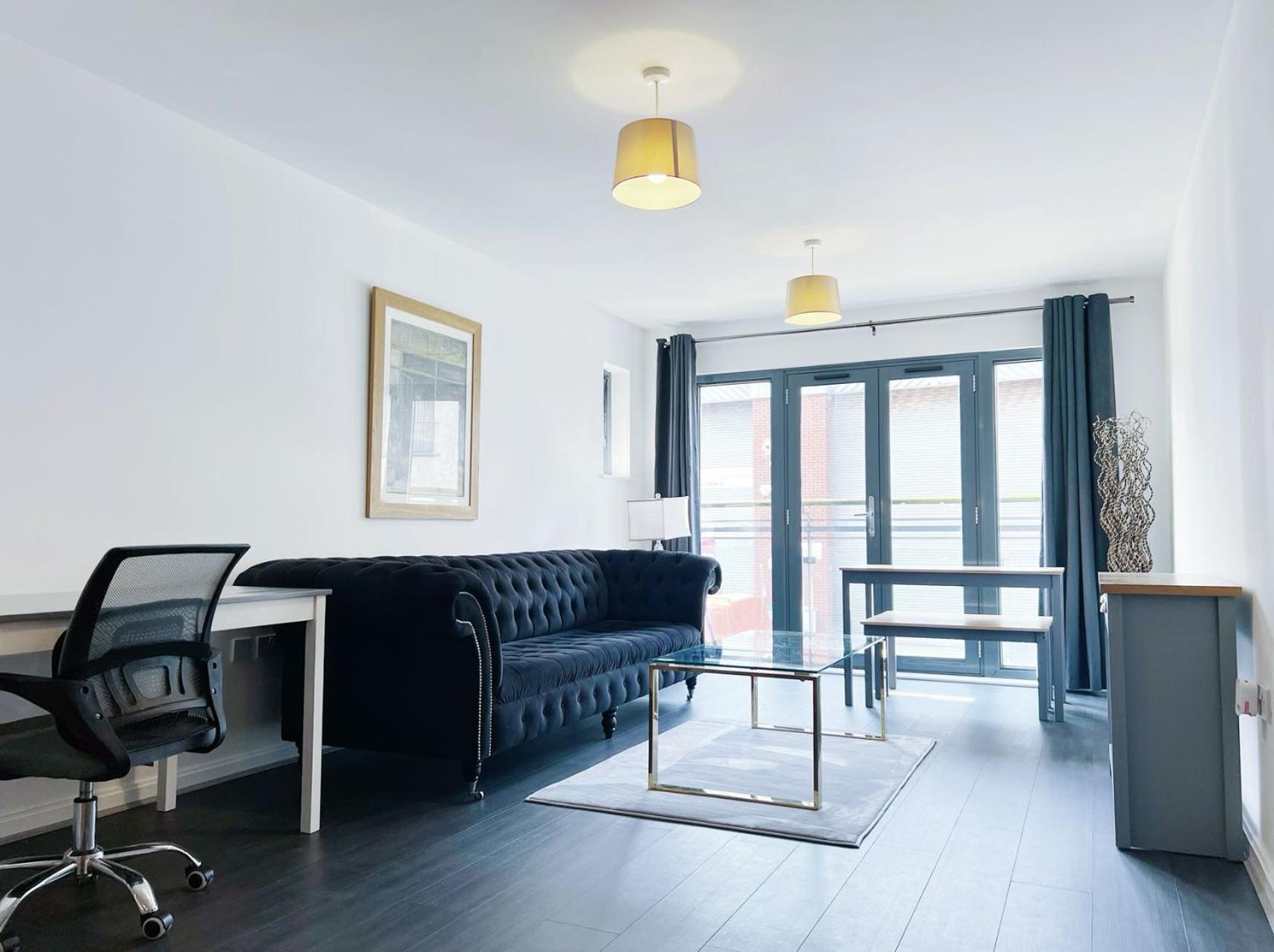 Comfort Seaside Two-Bedroom Apt 스완지 외부 사진