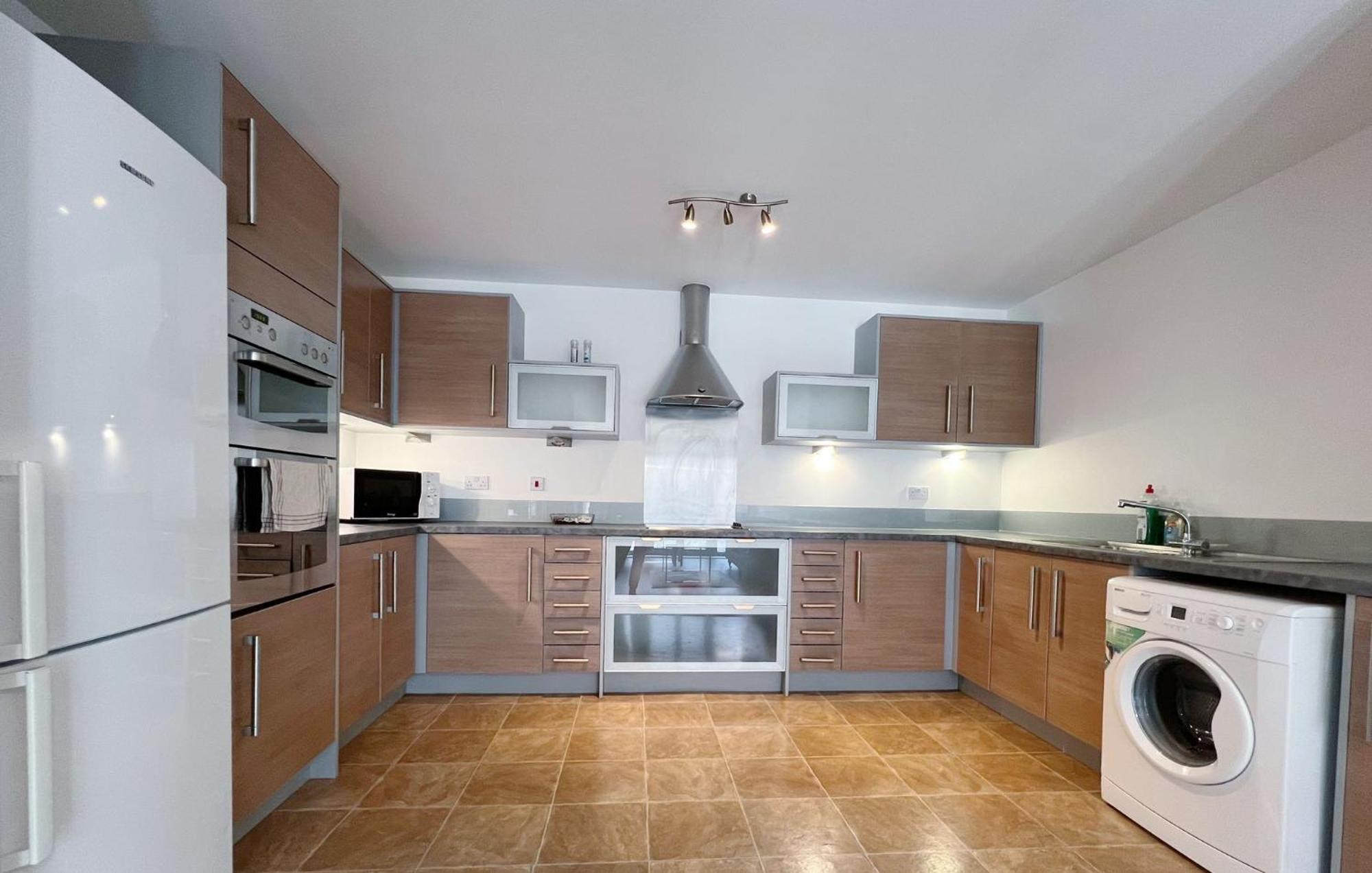 Comfort Seaside Two-Bedroom Apt 스완지 외부 사진