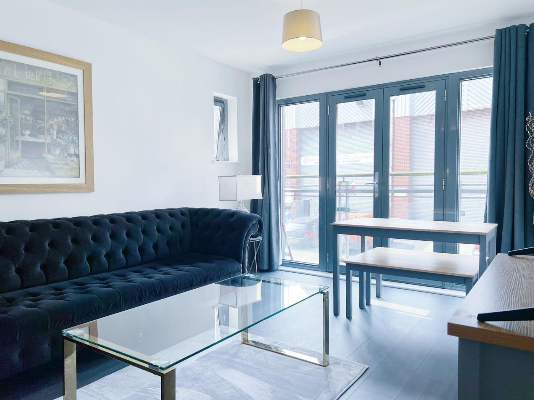 Comfort Seaside Two-Bedroom Apt 스완지 외부 사진
